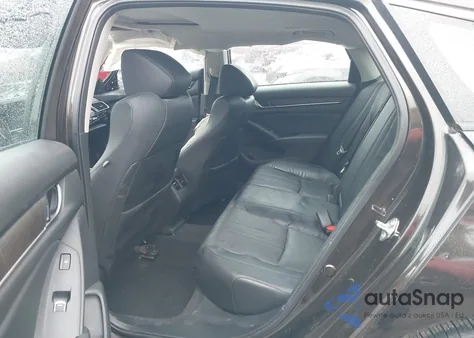 2018 Honda Accord Touring 2.0T z USA, uszkodzony, nr VIN 1HGCV2F97JA037799